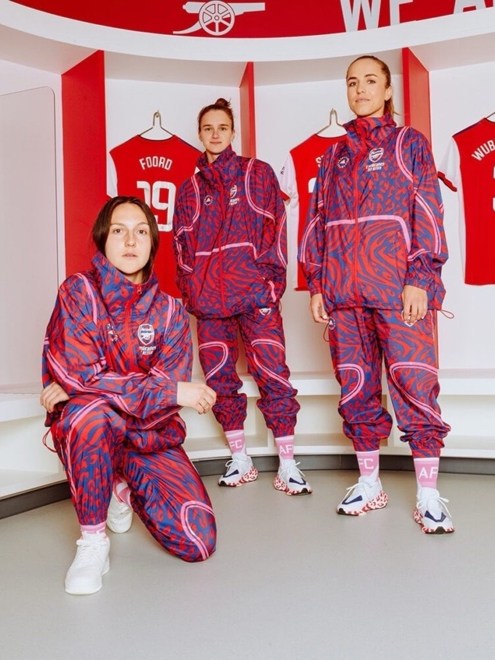 ARSENAL FC X ADIDAS BY STELLA MCCARTNEY WOVEN JACKET - Picture 2 of 11